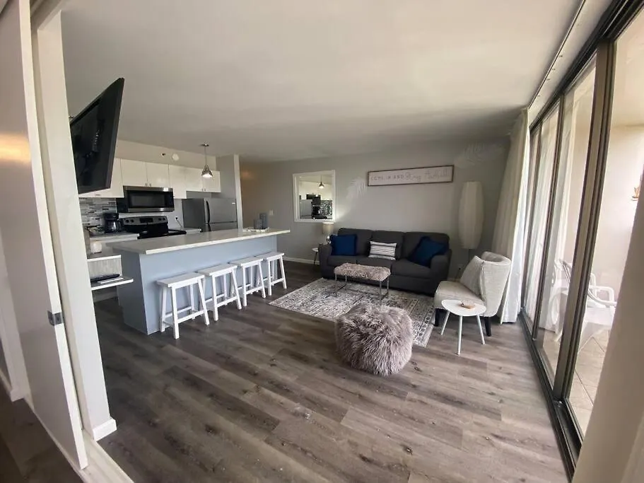 Nalu Malu 1 Bedroom @Waikiki Banyan 1 Free Parking 호놀룰루 아파트